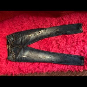 Jean pants distressed